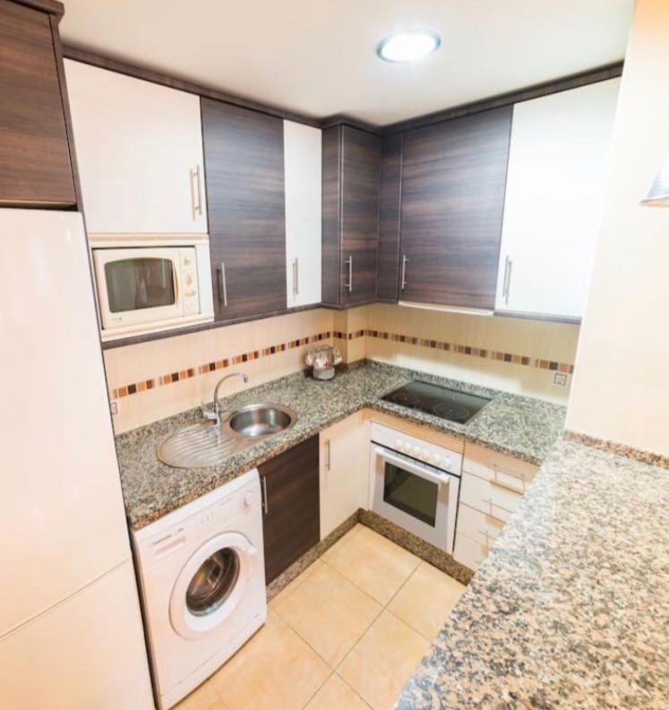 פואנגירולה Calle Cuesta Apartment - Near Beach מראה חיצוני תמונה