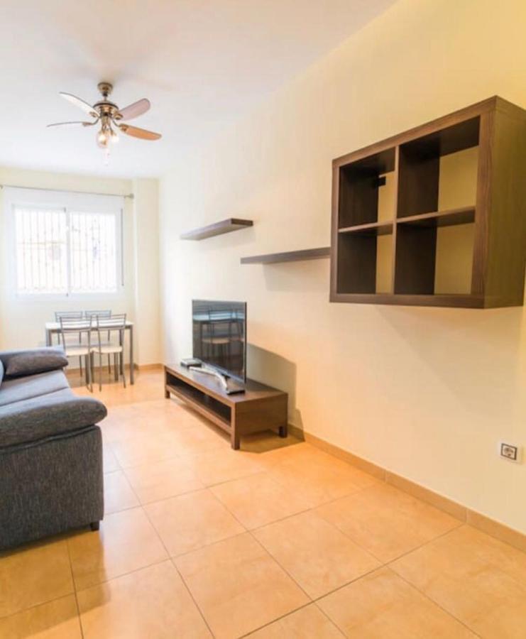 פואנגירולה Calle Cuesta Apartment - Near Beach מראה חיצוני תמונה
